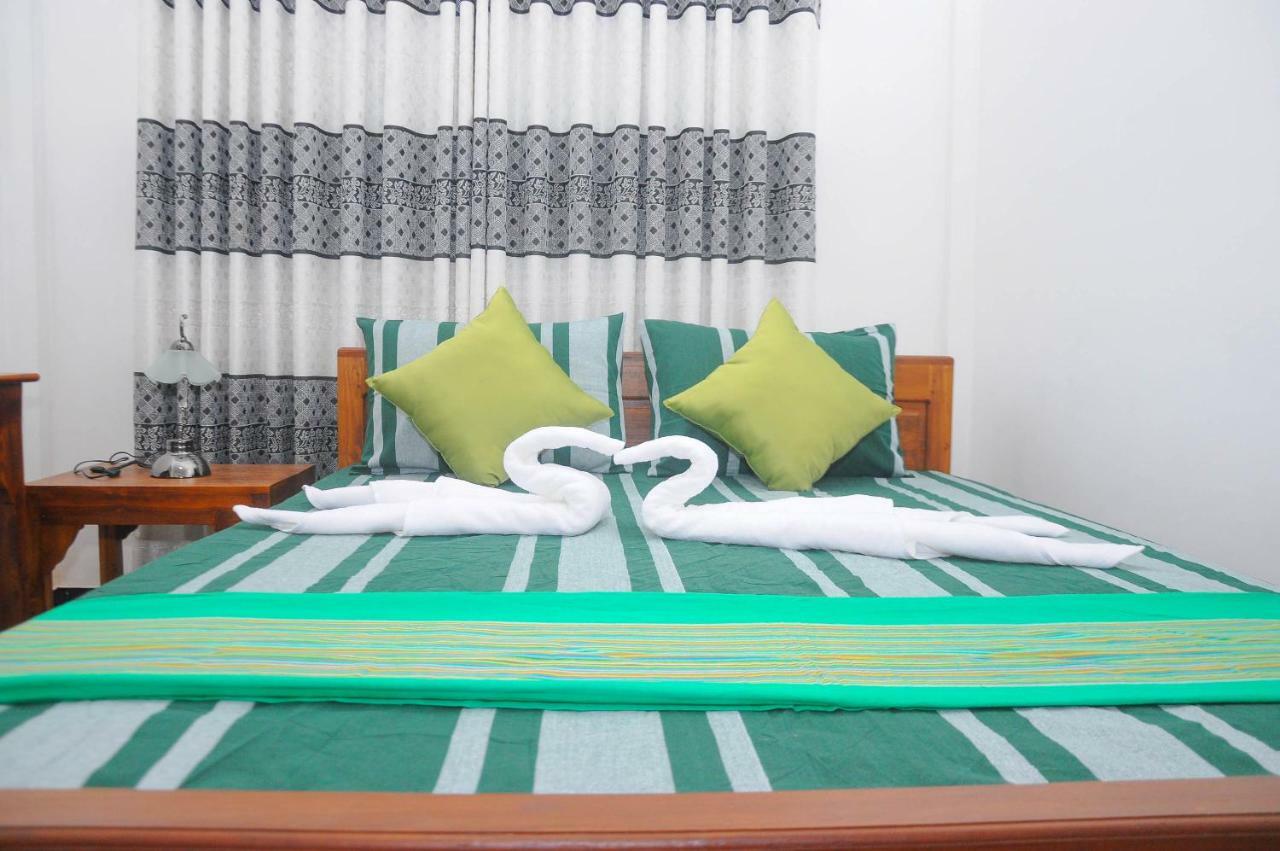 Restwell Homestay ดัมบูลลา ภายนอก รูปภาพ